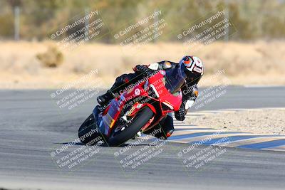 media/Jan-09-2022-SoCal Trackdays (Sun) [[2b1fec8404]]/Turn 6 (1035am)/